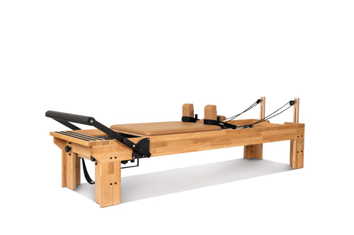 Galaxy Reformer — Vista general, estructura de roble macizo y tapizado camel